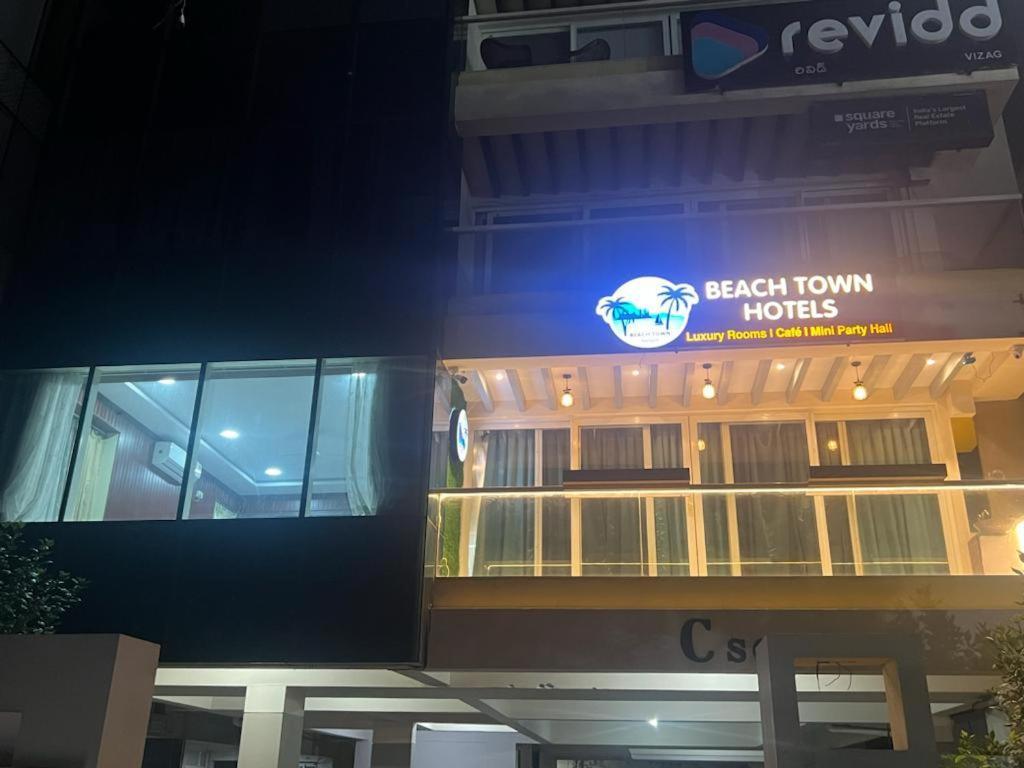 Beach Town Hotel ヴィシャーカパトナム エクステリア 写真